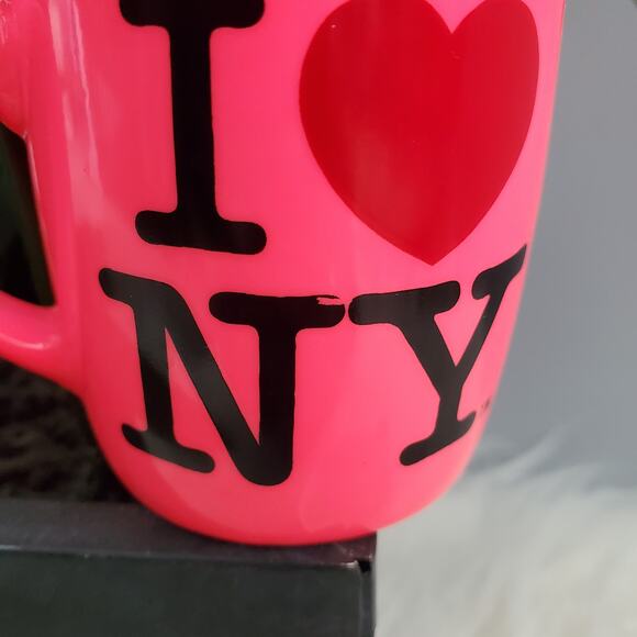 Torkia Authentic "I Love NY" Bone China Mini Mug Set - Picture 12 of 12